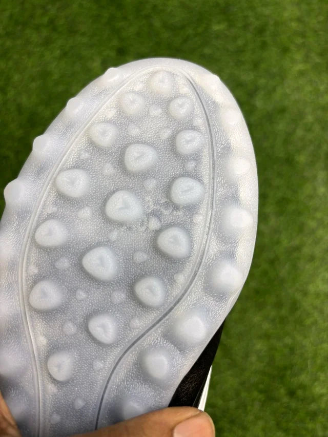 Copa Pure 4 Elite Black Low-top Turf/AG With Lace