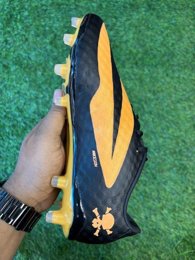 Hypervenom Phantom 3 Orange & Black Low-top FG With Lace