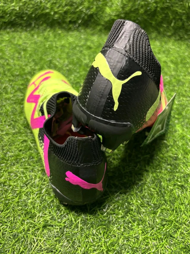 Future Ultimate FG Twin Colour Low-top With Lace