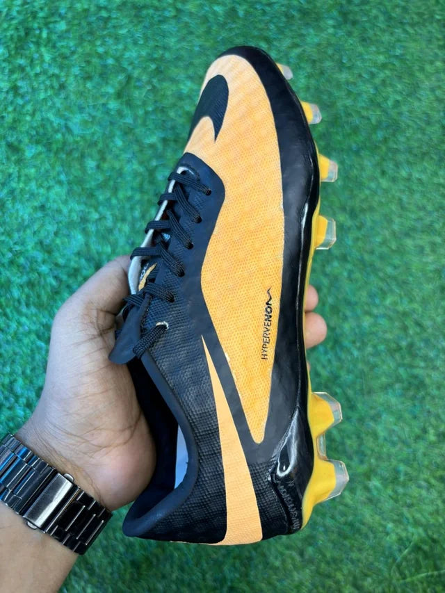 Hypervenom Phantom 3 Orange & Black Low-top FG With Lace