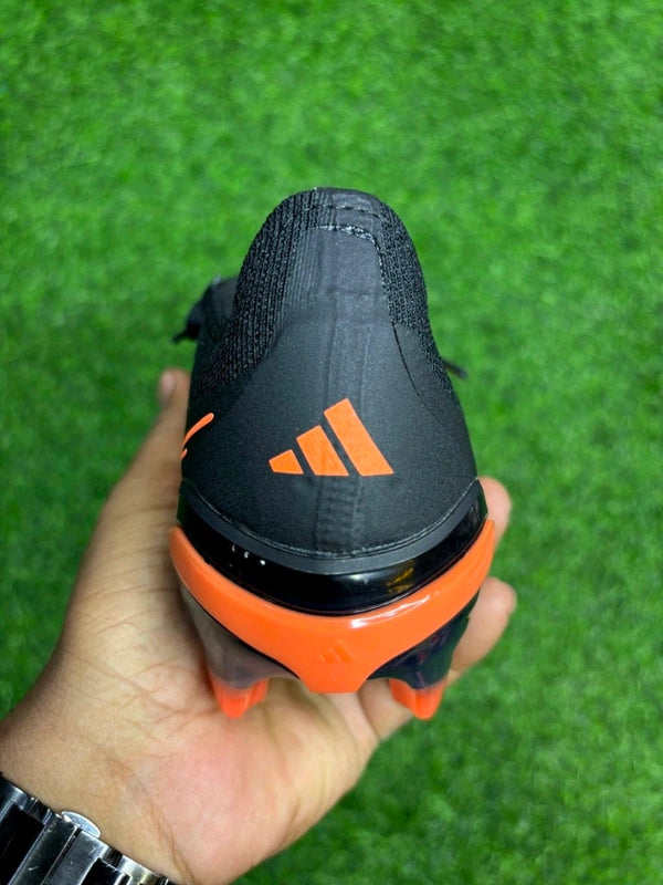 Predator Foldover Elite Black Orange Next-gen FG