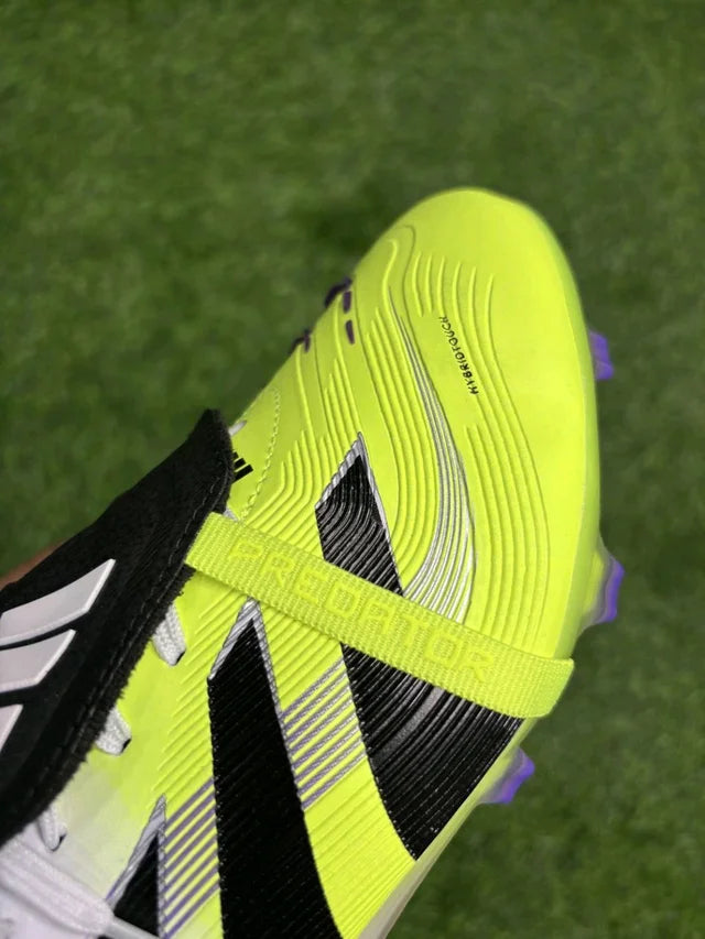 Predator Foldover Elite White Green Colour FG