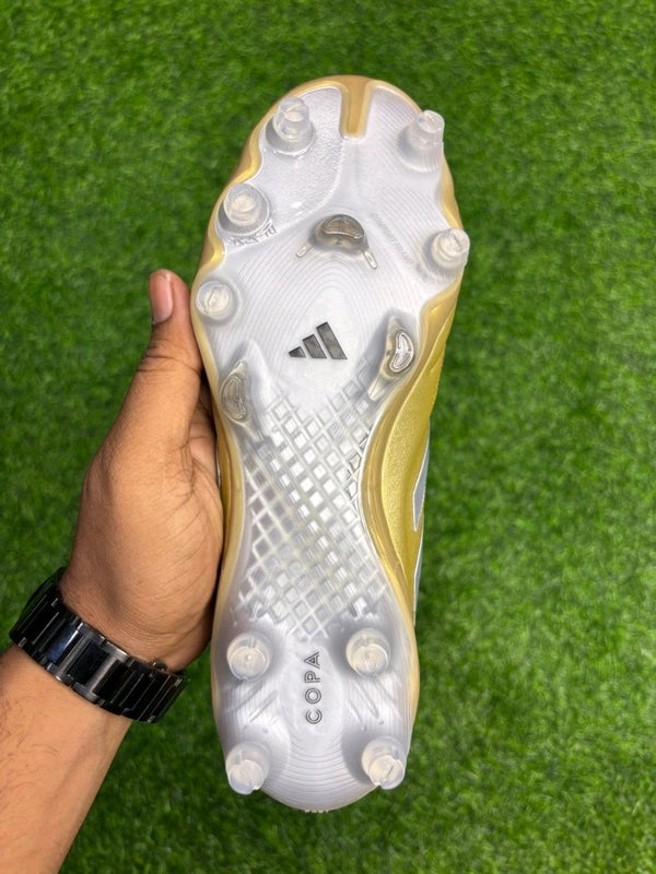 Copa Pure IV Elite Golden Colour Low-top FG With Lace