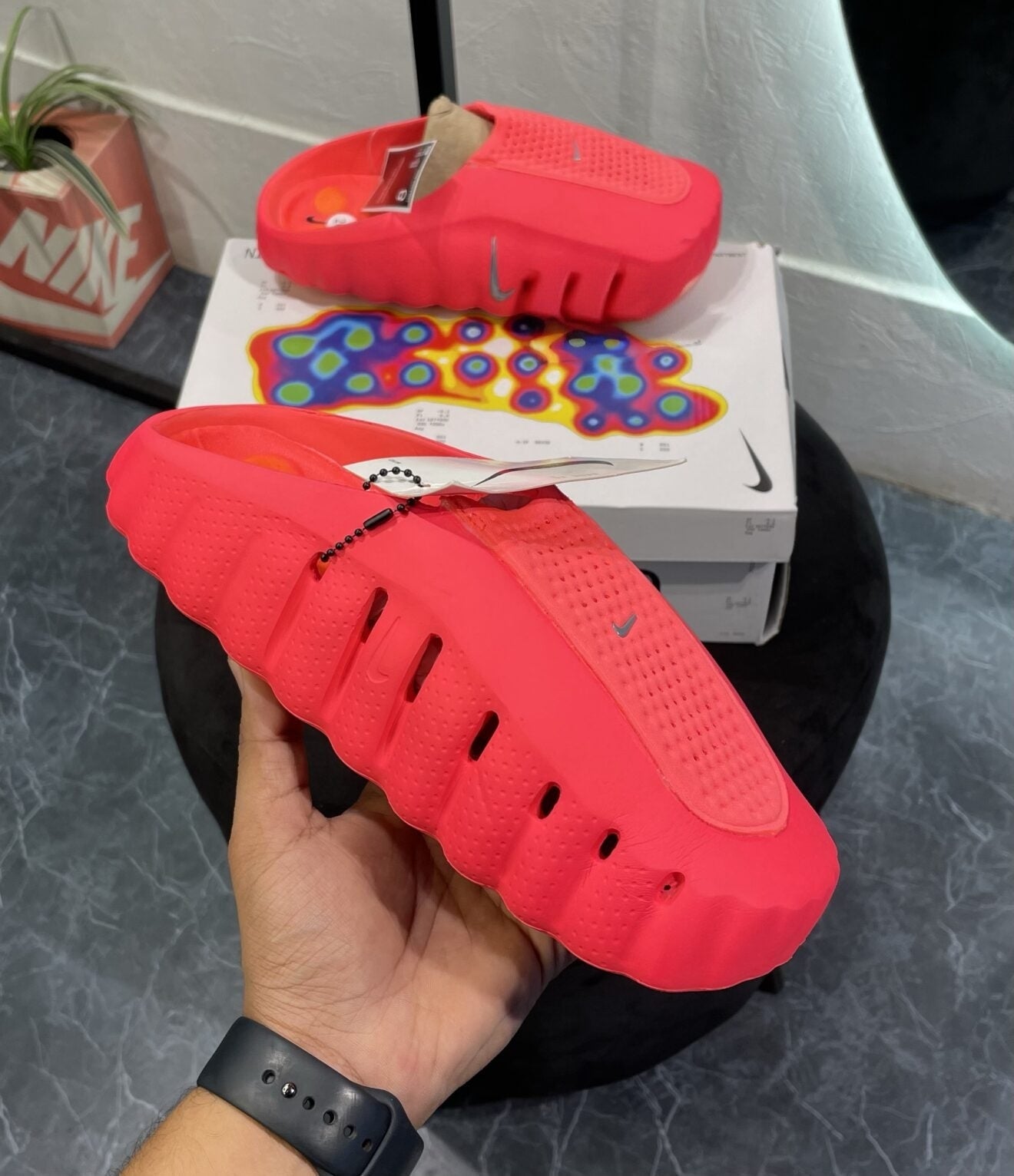 NIKE MIND 001 SOLAR RED