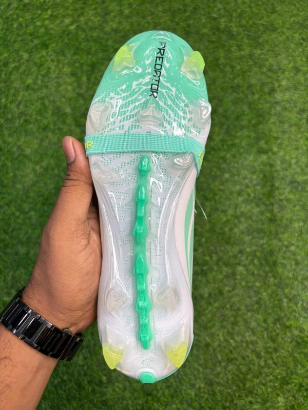 Predator Foldover Elite Next-gen Light Green FG With Lace
