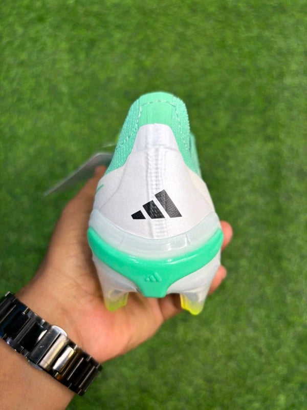 Predator Foldover Elite Next-gen Light Green FG With Lace