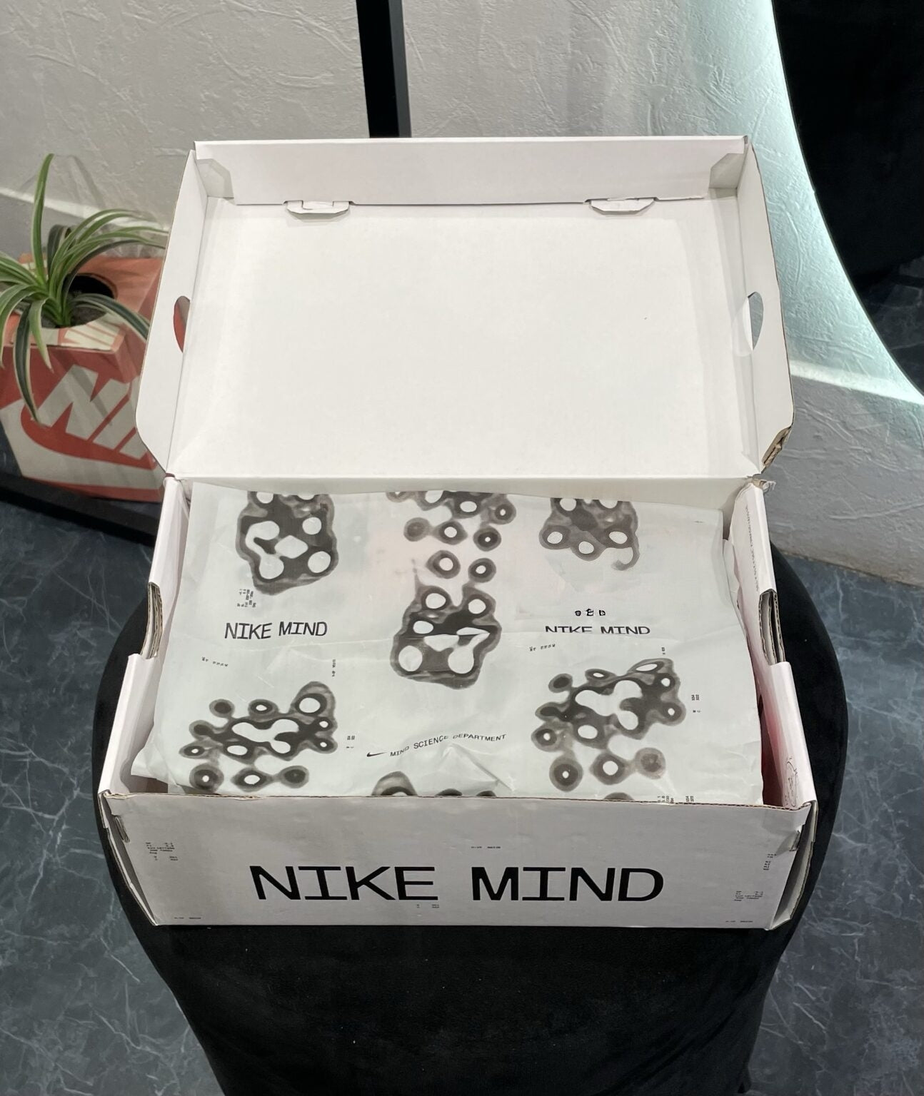 NIKE MIND 001 LIGHT BONE