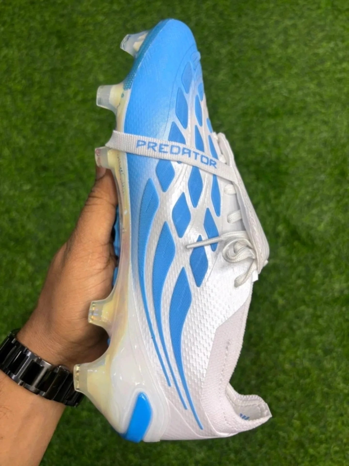 Predator Black And Blue Colour Foldover With Less