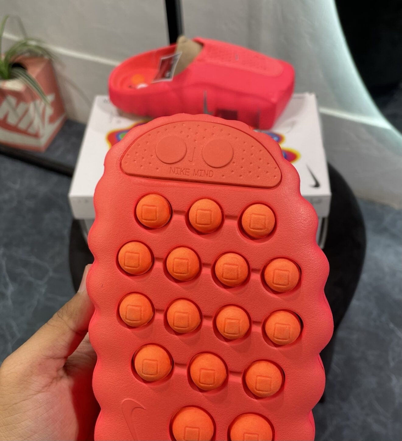 NIKE MIND 001 SOLAR RED