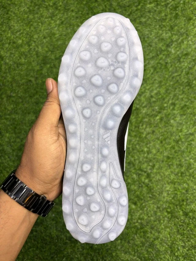 Copa Pure 4 Elite Black Low-top Turf/AG With Lace