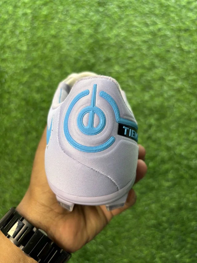 Tiempo Legend 9 Elite White Low-top FG With Lace