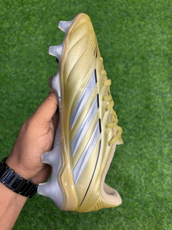 Copa Pure IV Elite Golden Colour Low-top FG With Lace