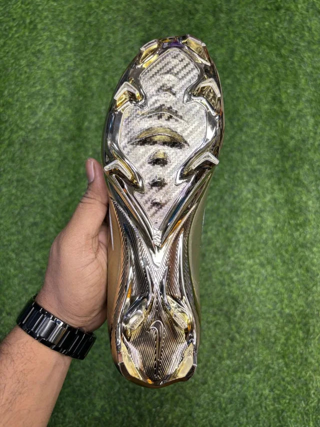 Mercurial CR7 Rare Gold Limited Edition FG With Lace