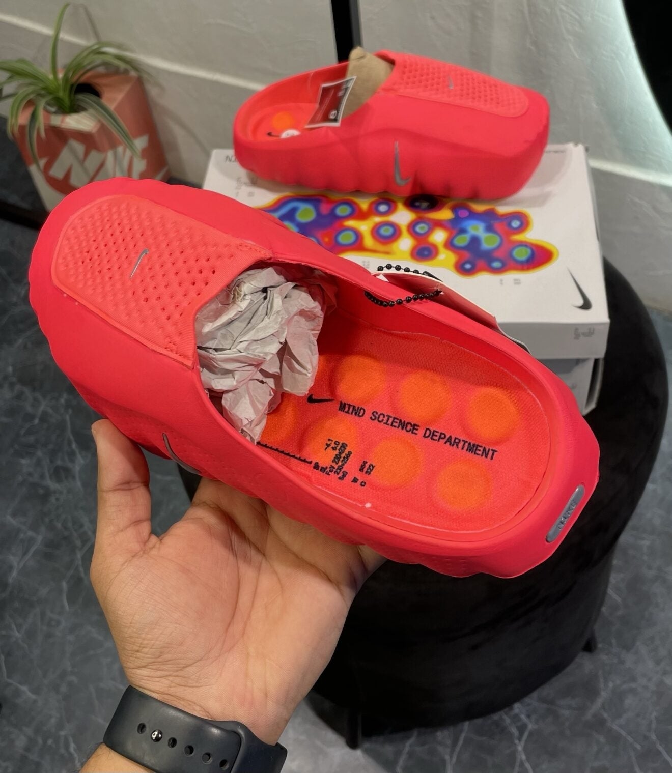 NIKE MIND 001 SOLAR RED