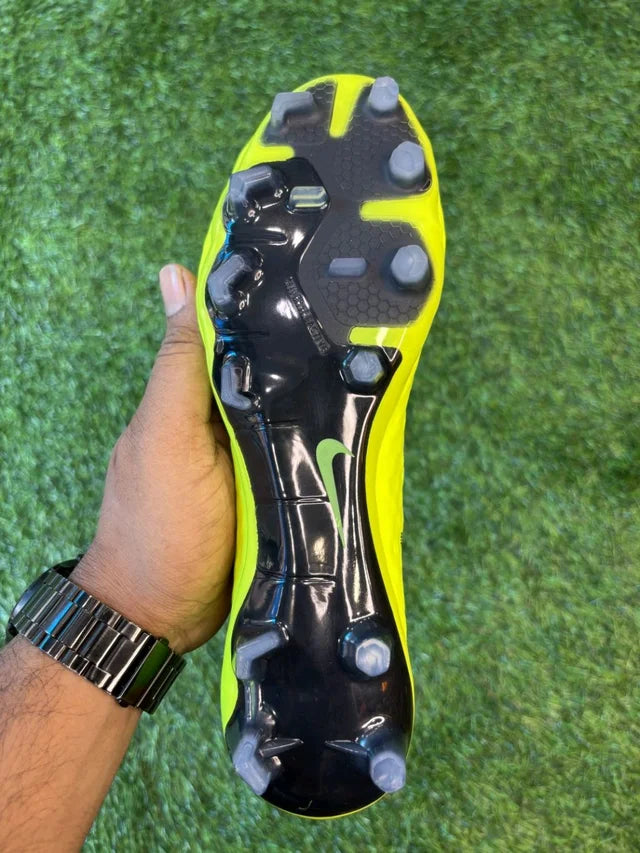 Hypervenol Phantom FG M Light Green Low-top With Lace