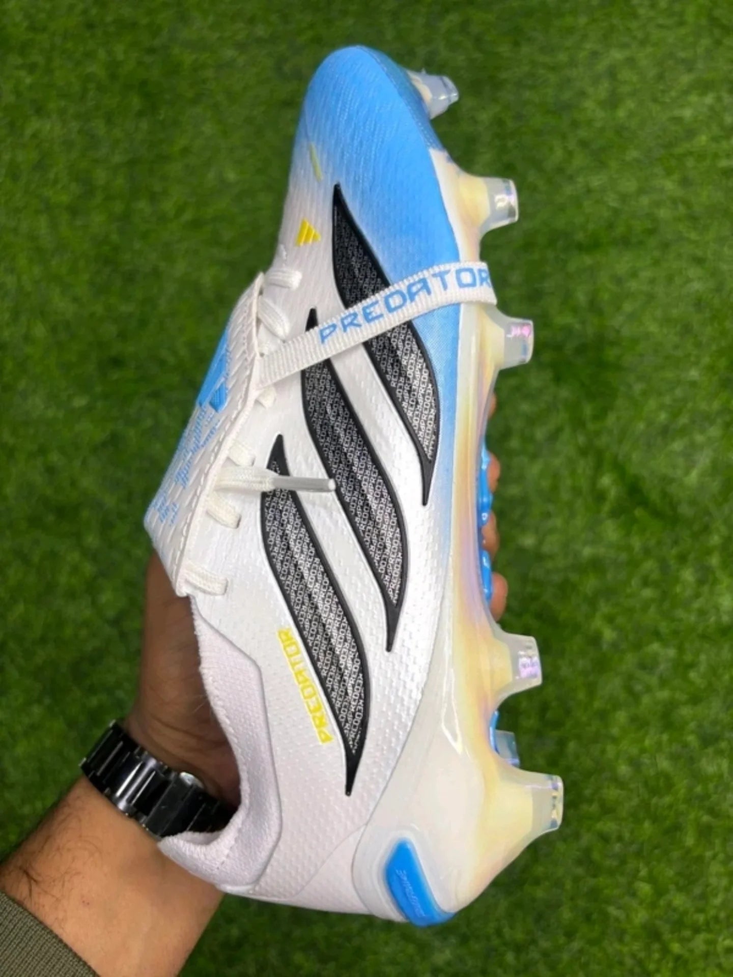 Predator Black And Blue Colour Foldover With Less