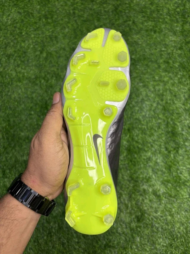 Hypervenom Phantom 3 Grey Colour Low-top FG With Lace