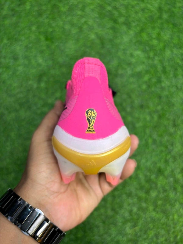 Predator Foldover Elite Next-Gen Hot Pink FG World Cup Edition